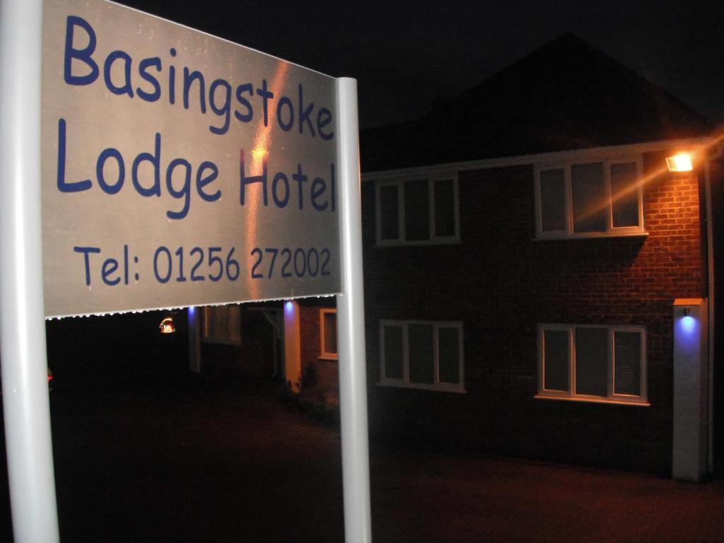 Basingstoke Lodge Ngoại thất bức ảnh